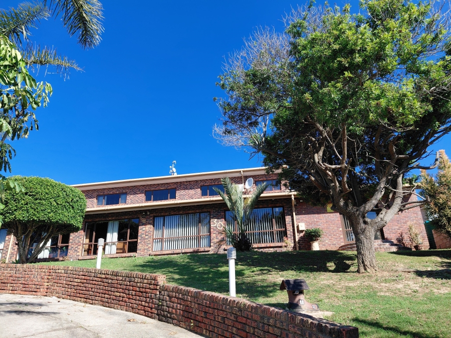 5 Bedroom Property for Sale in Heuwelkruin Eastern Cape